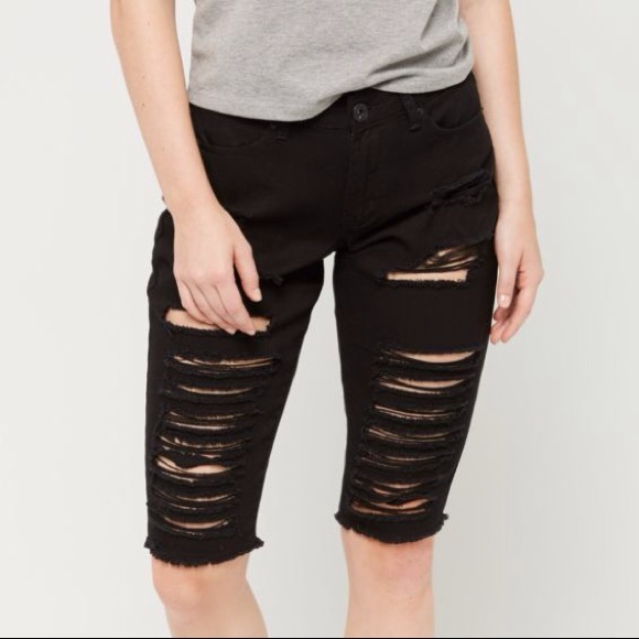 Ripped Design Bermuda Shorts (Last 1) - Picture 2 of 7